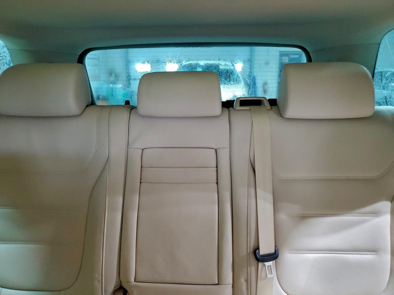 2012 VOLKSWAGEN TOUAREG V6 photo 10
