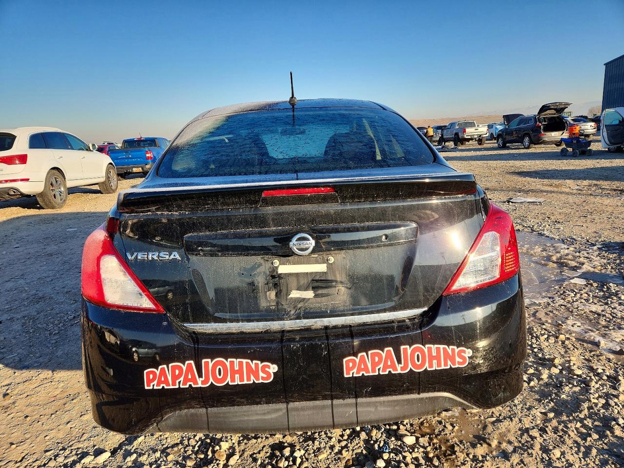 2018 NISSAN VERSA photo 16