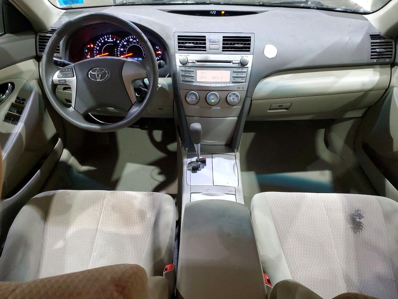 2010 TOYOTA CAMRY LE photo 8