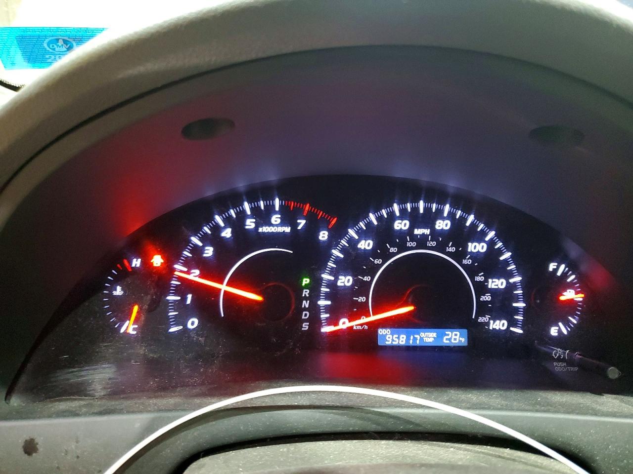 2010 TOYOTA CAMRY LE photo 9