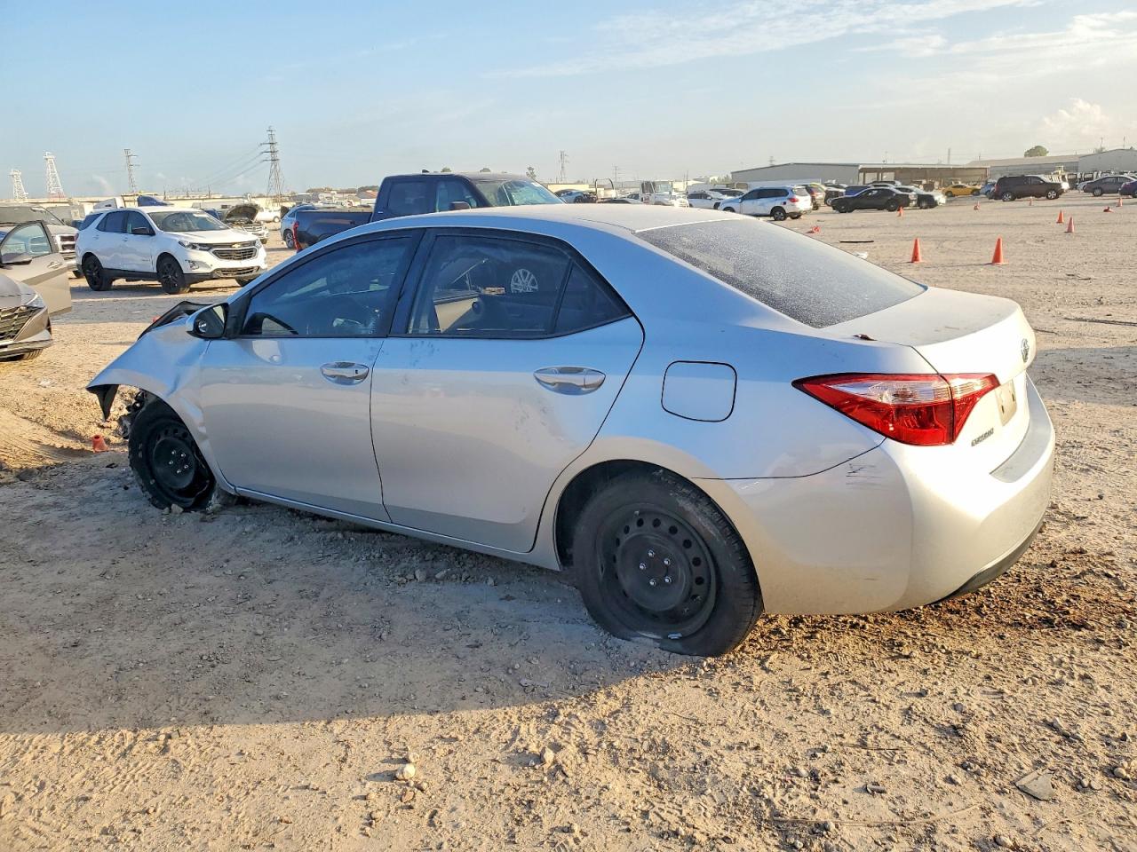 2018 TOYOTA COROLLA L photo 2