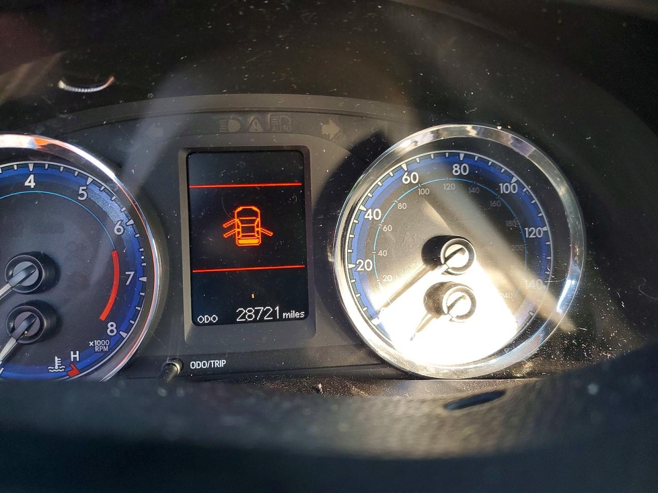 2018 TOYOTA COROLLA L photo 9