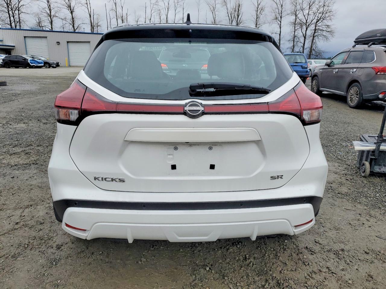 2023 NISSAN KICKS SR photo 6