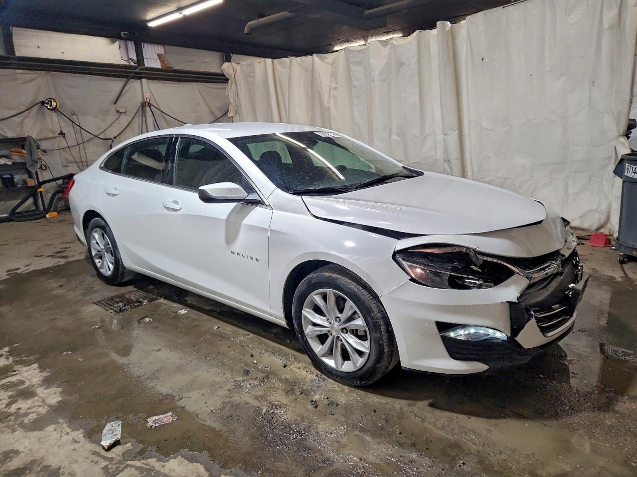 2025 CHEVROLET MALIBU LT photo 4