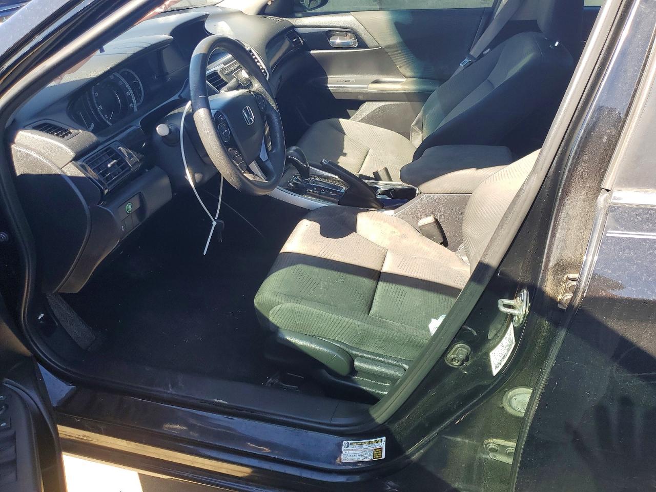 2017 HONDA ACCORD LX photo 7