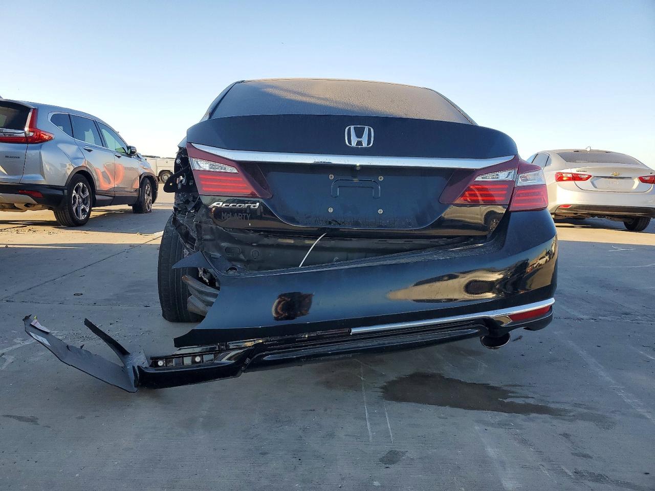 2017 HONDA ACCORD LX photo 6