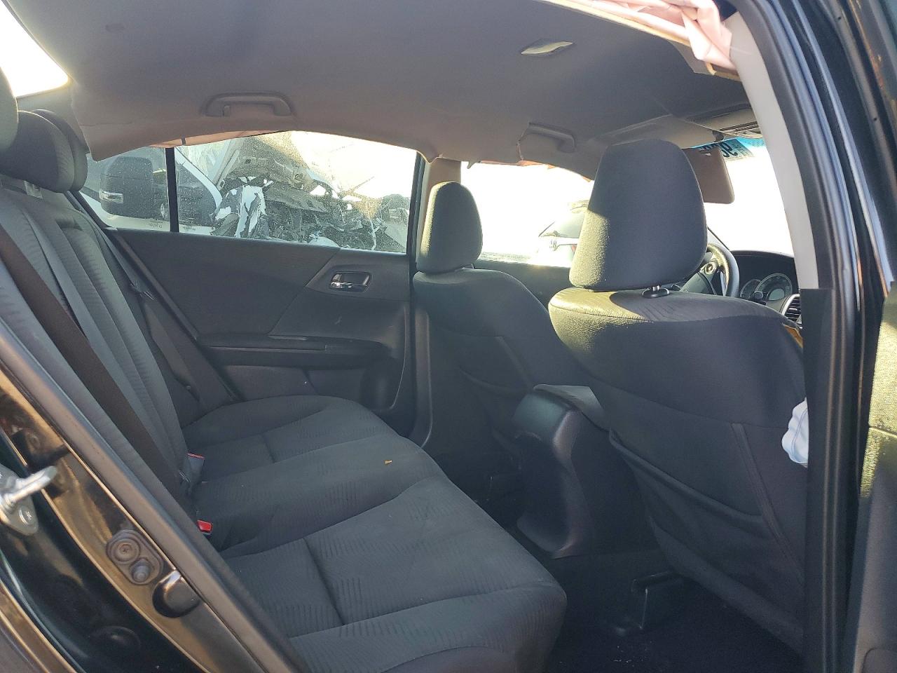 2017 HONDA ACCORD LX photo 10