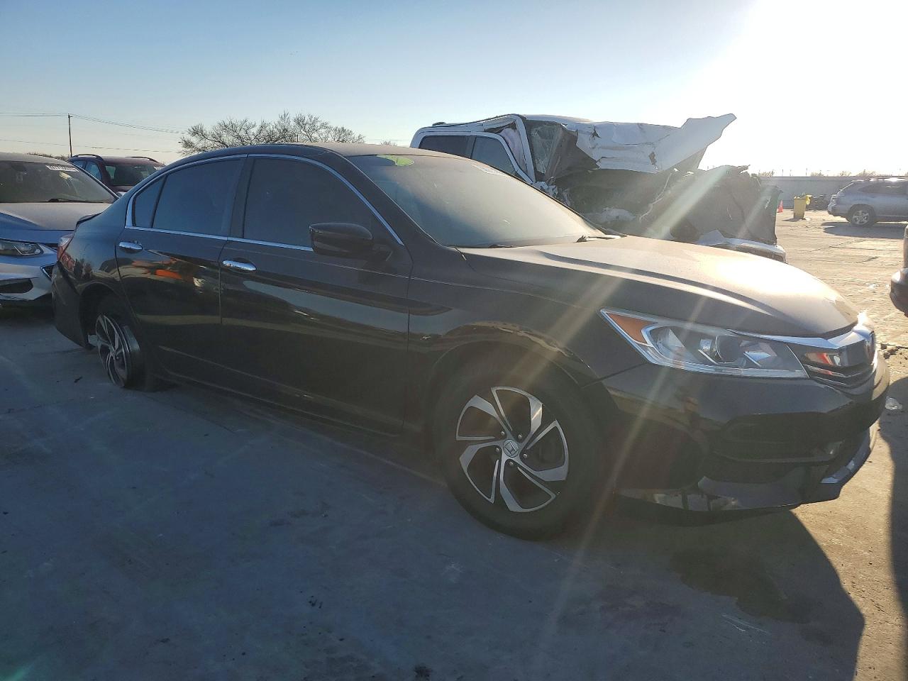 2017 HONDA ACCORD LX photo 4