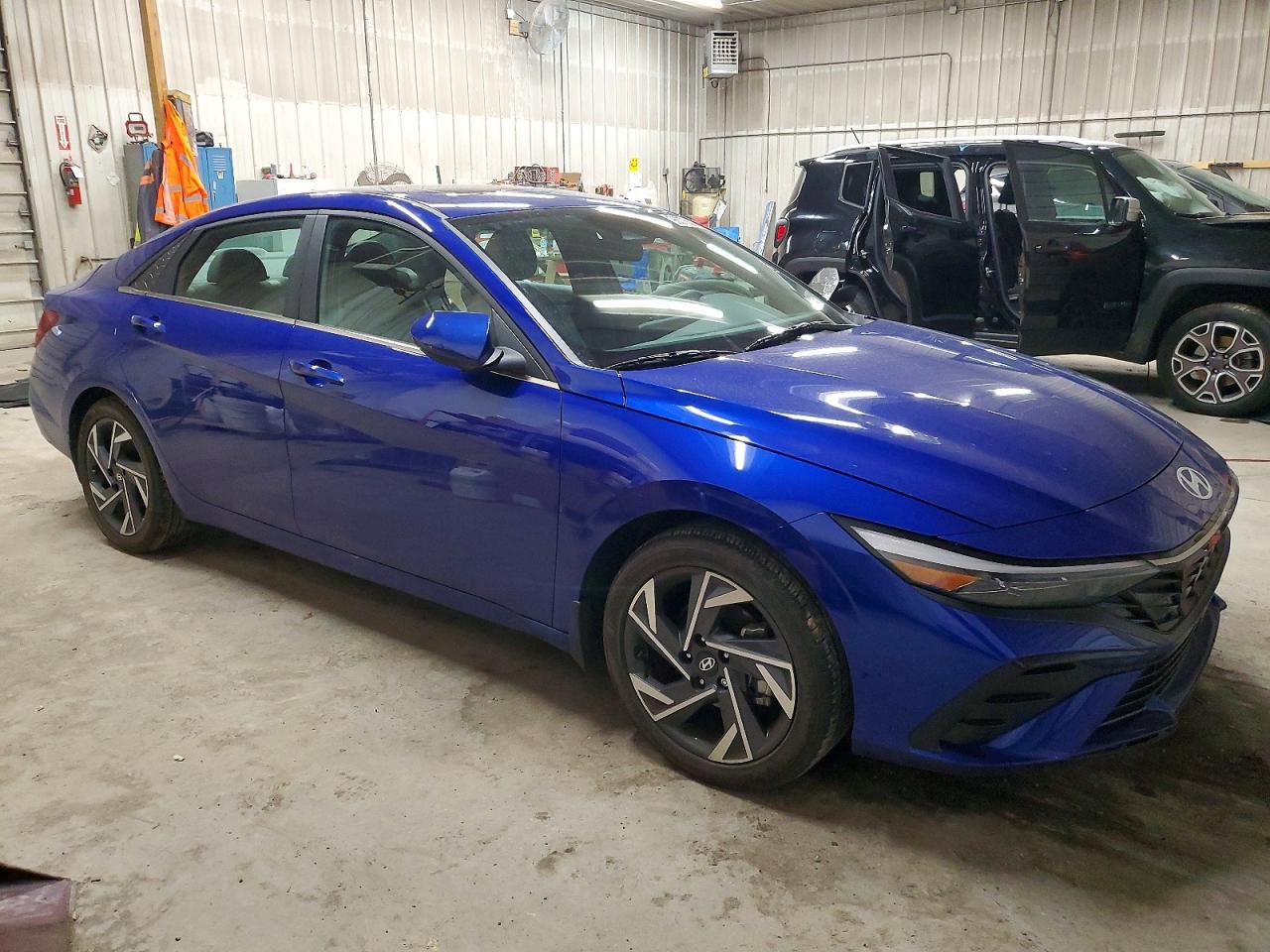 2024 HYUNDAI ELANTRA SEL photo 4