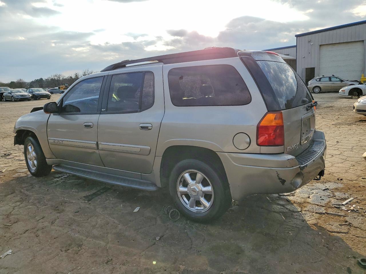 2003 GMC ENVOY XL photo 2
