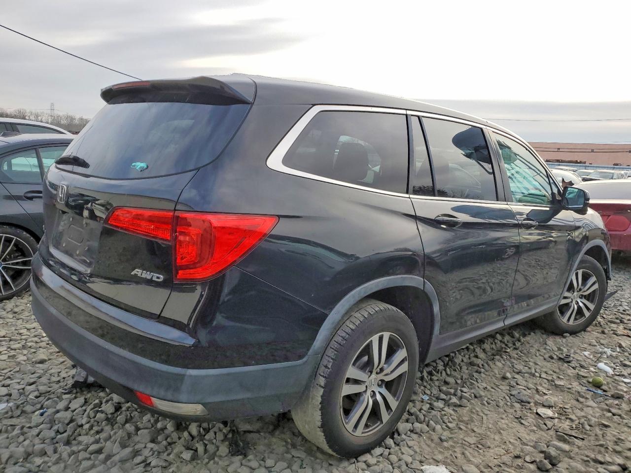 2016 HONDA PILOT EXL photo 3