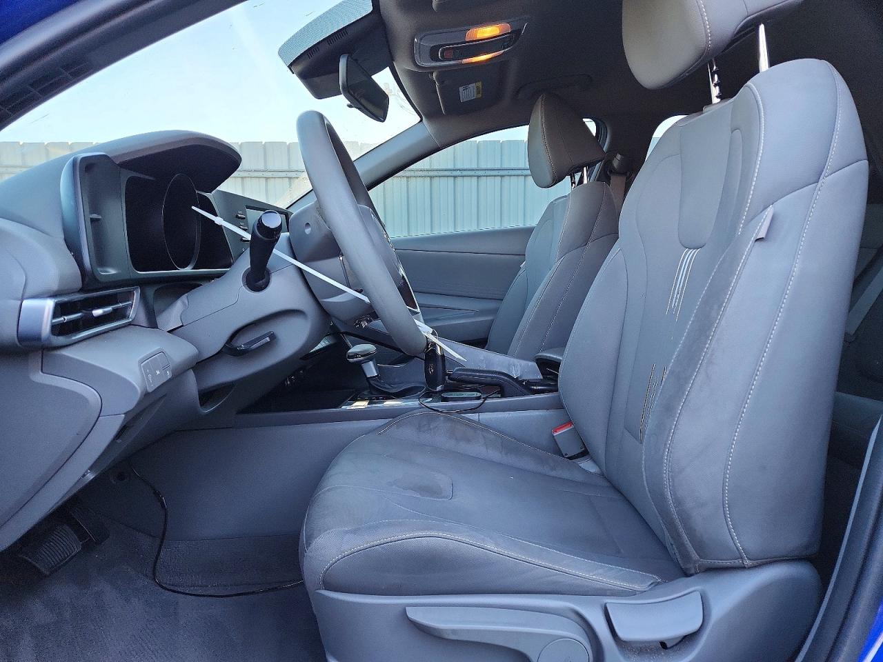 2023 HYUNDAI ELANTRA SEL photo 7
