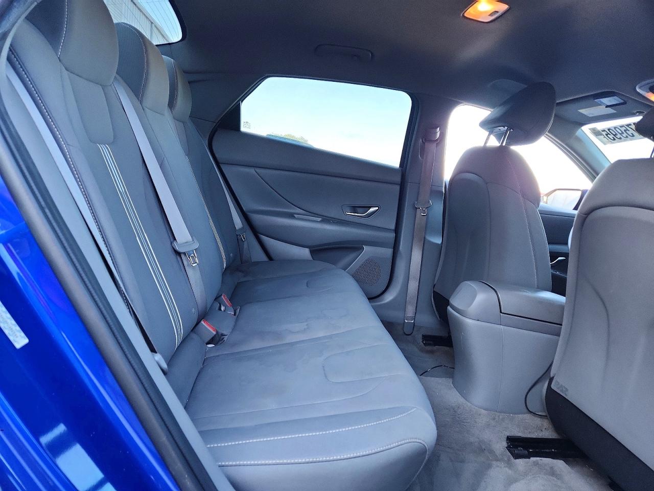 2023 HYUNDAI ELANTRA SEL photo 10