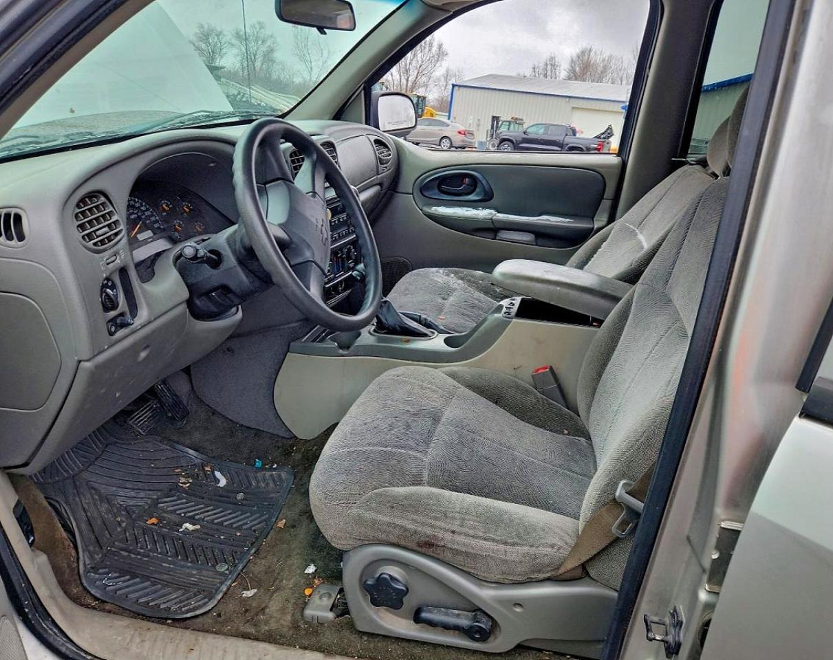2004 CHEVROLET TRAILBLAZER LS photo 7