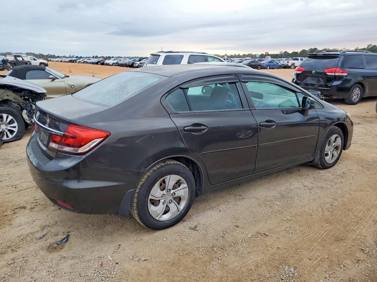 2013 HONDA CIVIC LX photo 3