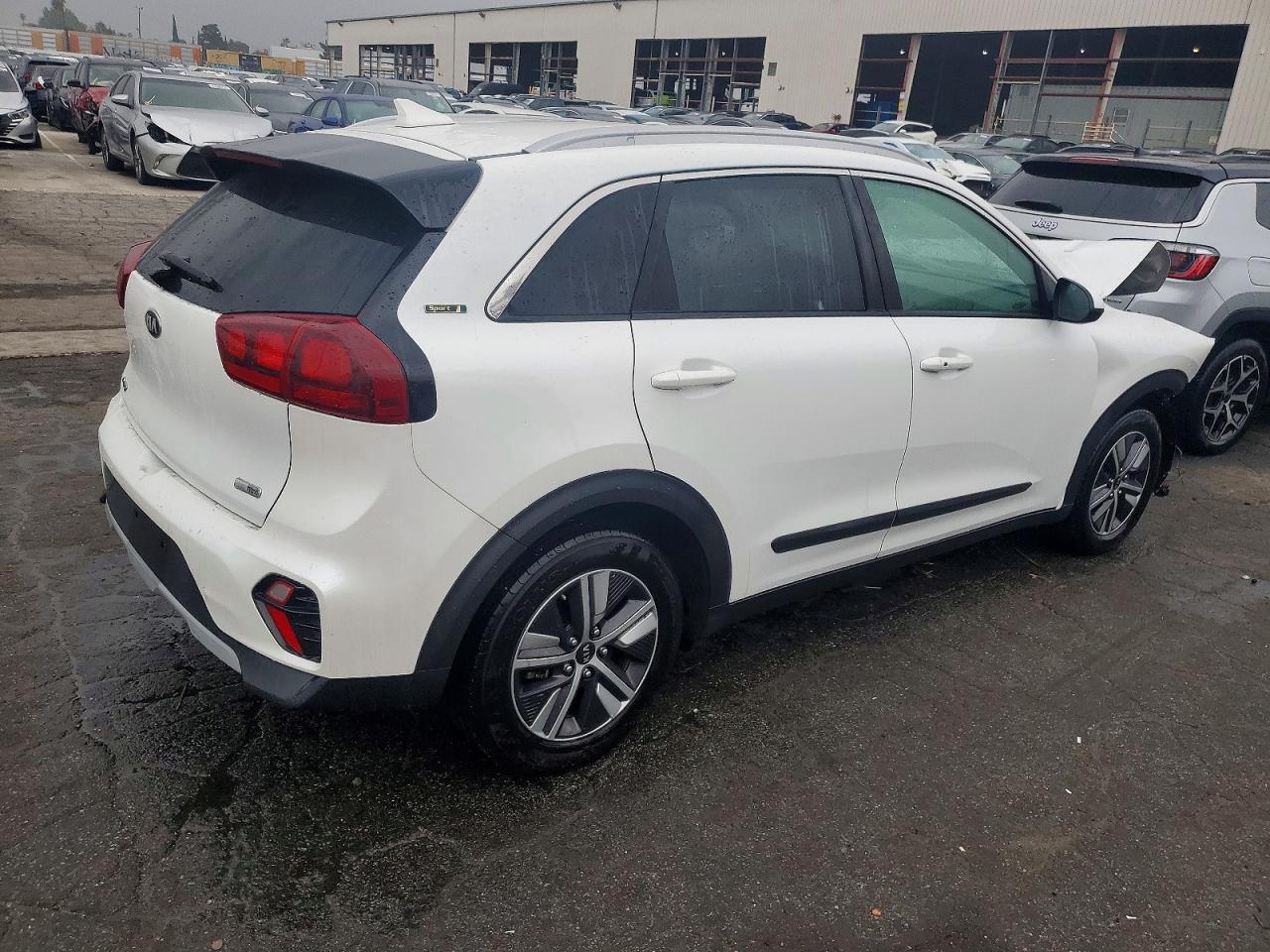 2020 KIA NIRO LX photo 3