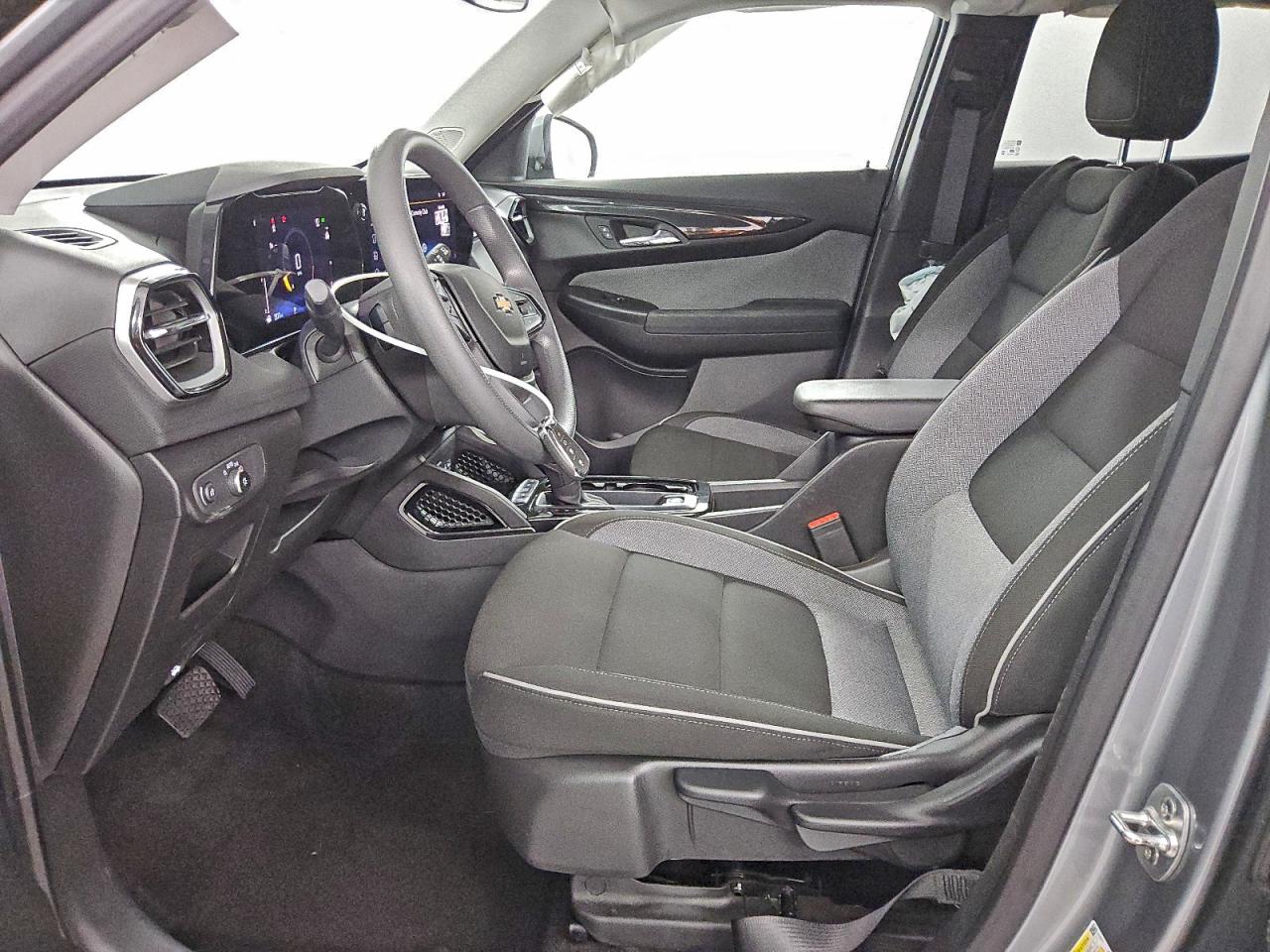 2025 CHEVROLET TRAILBLAZER LT photo 7