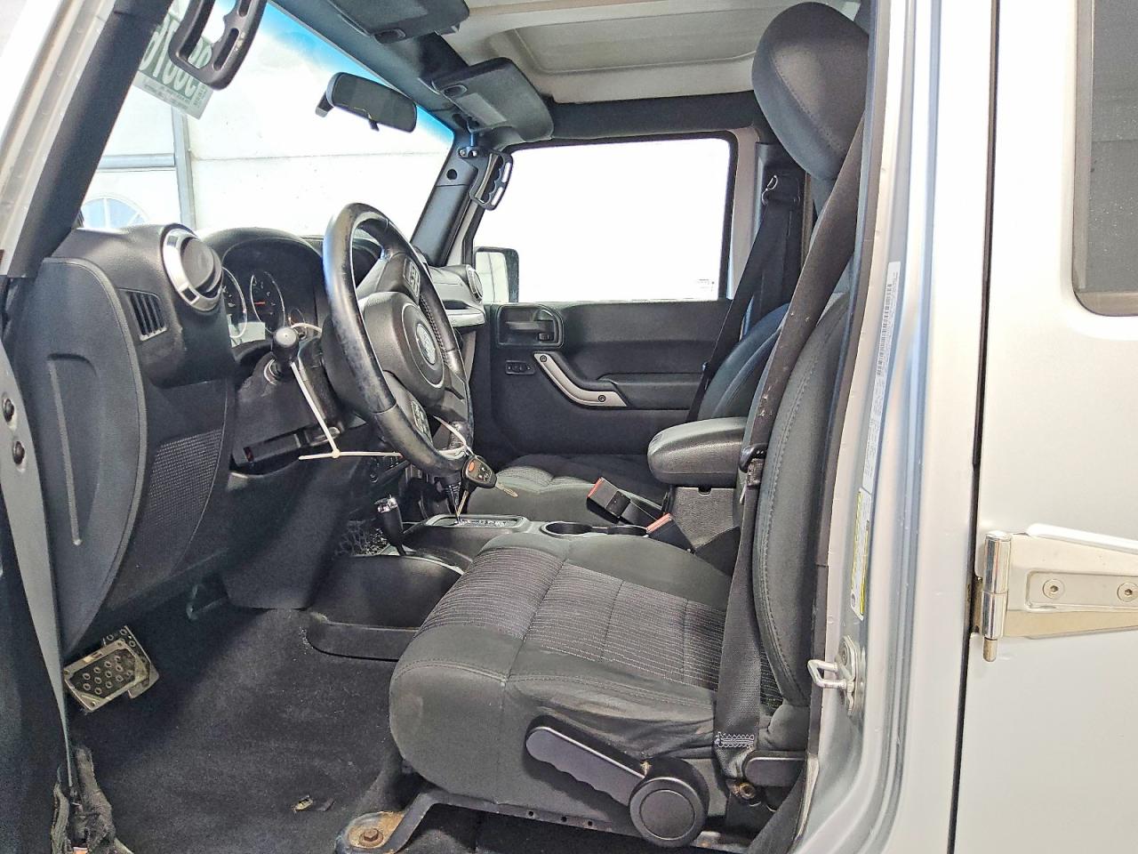 2012 JEEP WRANGLER UNLIMITED SAHARA photo 7