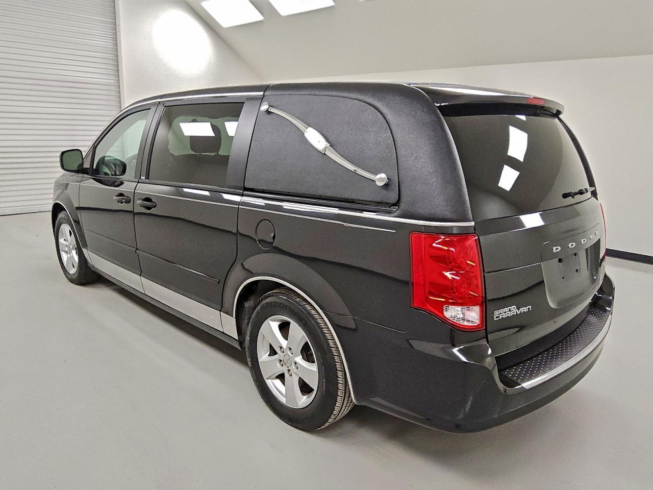2013 DODGE GRAND CARAVAN SE photo 3