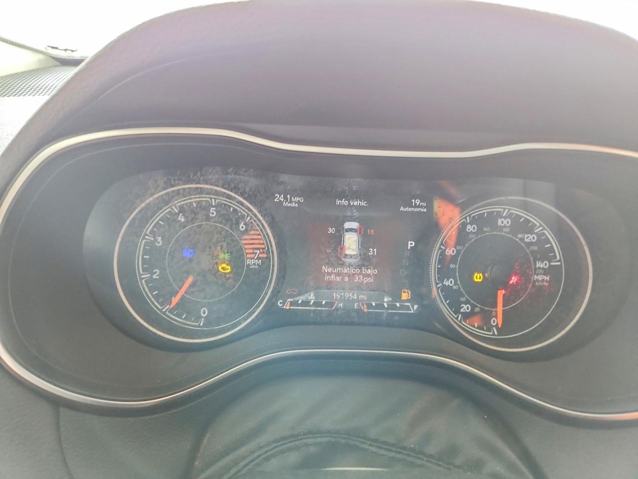 2019 JEEP CHEROKEE LIMITED photo 9