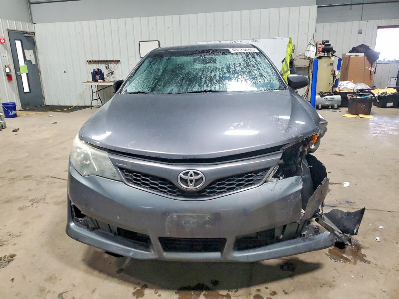 2013 TOYOTA CAMRY L photo 5