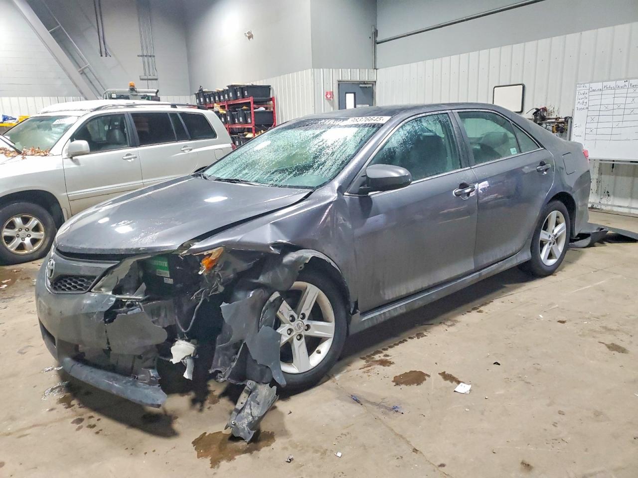 2013 TOYOTA CAMRY
