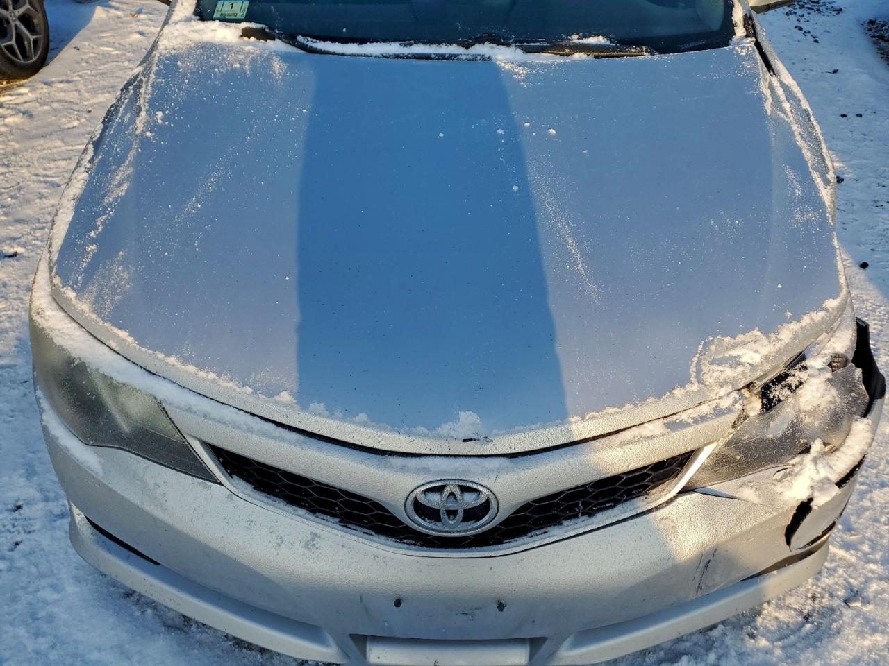 2012 TOYOTA CAMRY BASE photo 11