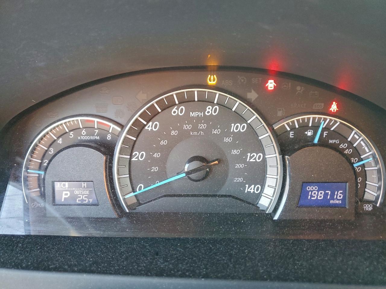2012 TOYOTA CAMRY BASE photo 9