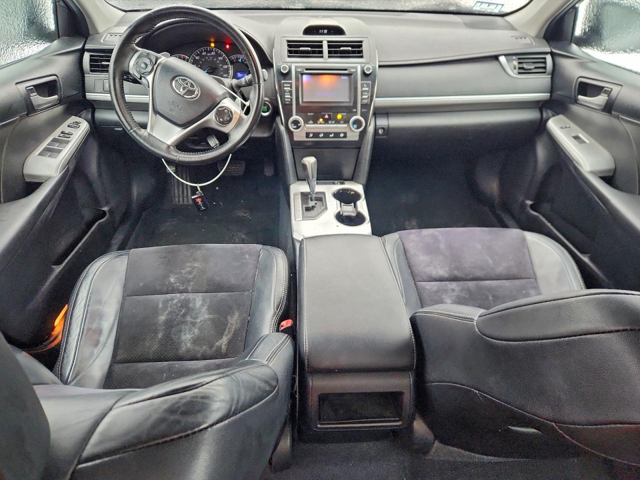 2012 TOYOTA CAMRY BASE photo 8