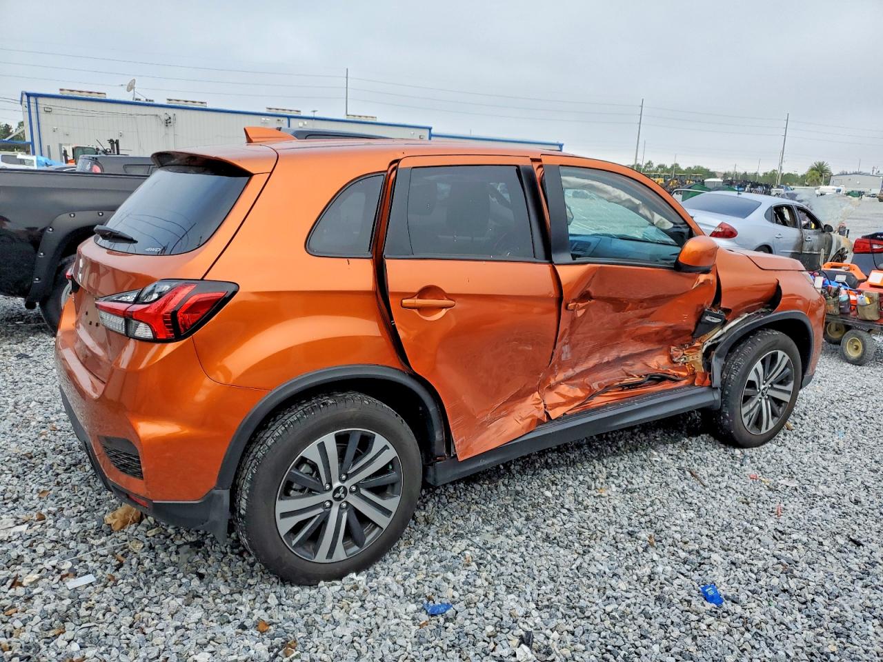 2024 MITSUBISHI OUTLANDER SPORT S/SE photo 3