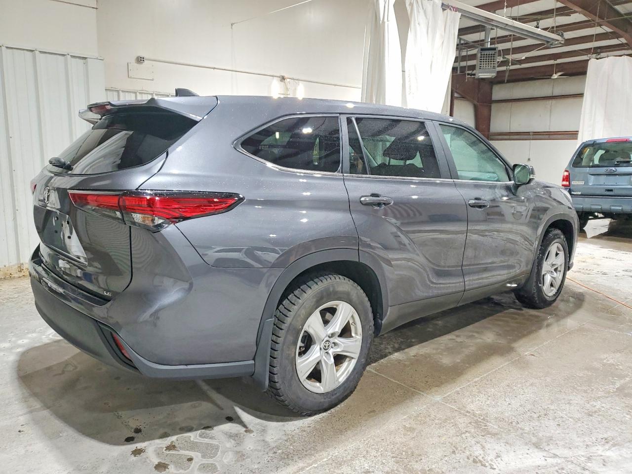2023 TOYOTA HIGHLANDER L photo 3