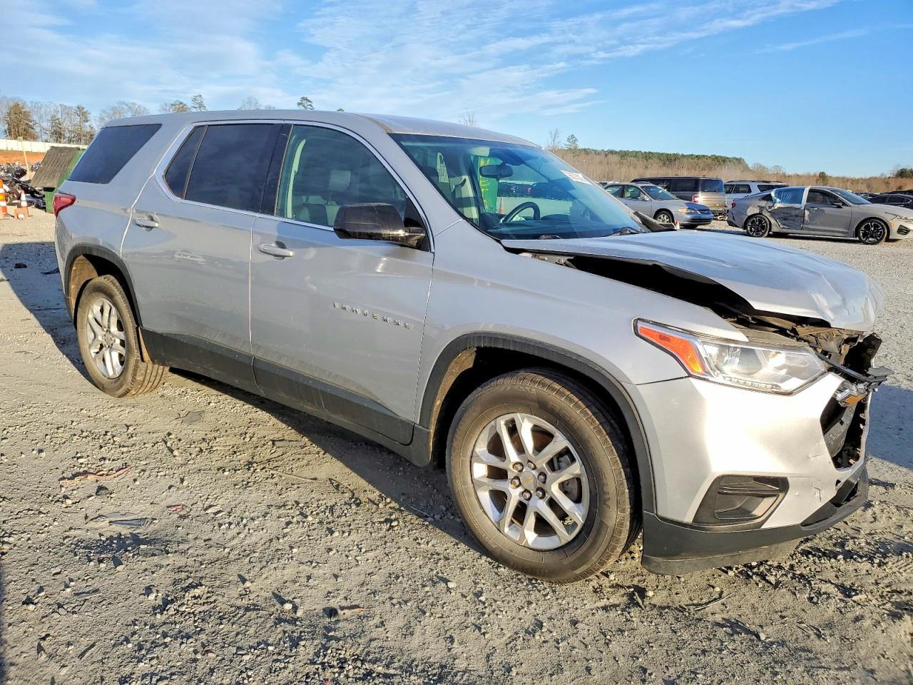 2020 CHEVROLET TRAVERSE LS photo 4