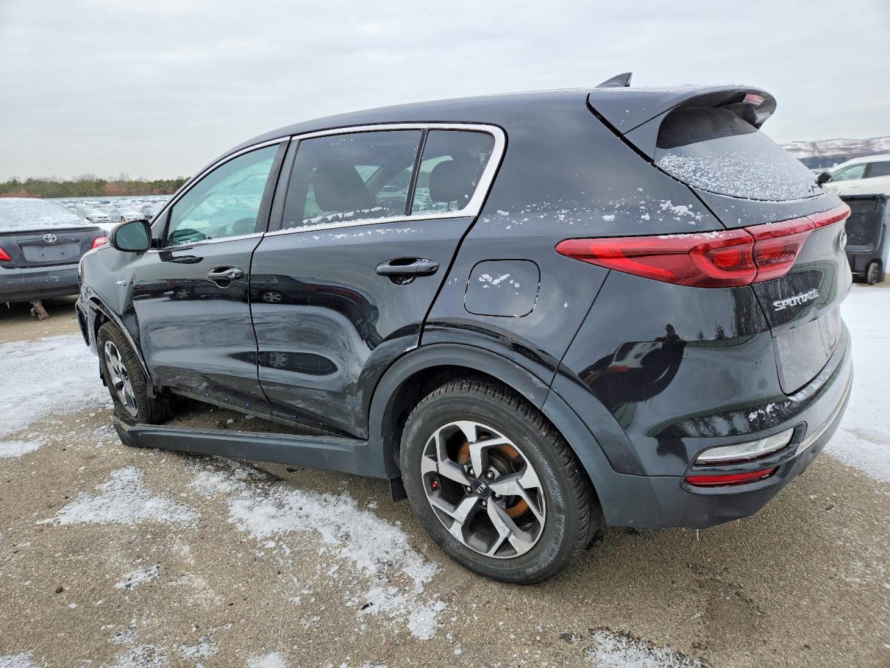 2020 KIA SPORTAGE LX photo 2
