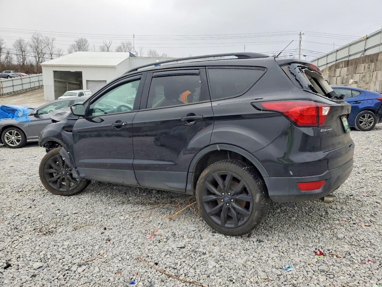 2019 FORD ESCAPE SE photo 2