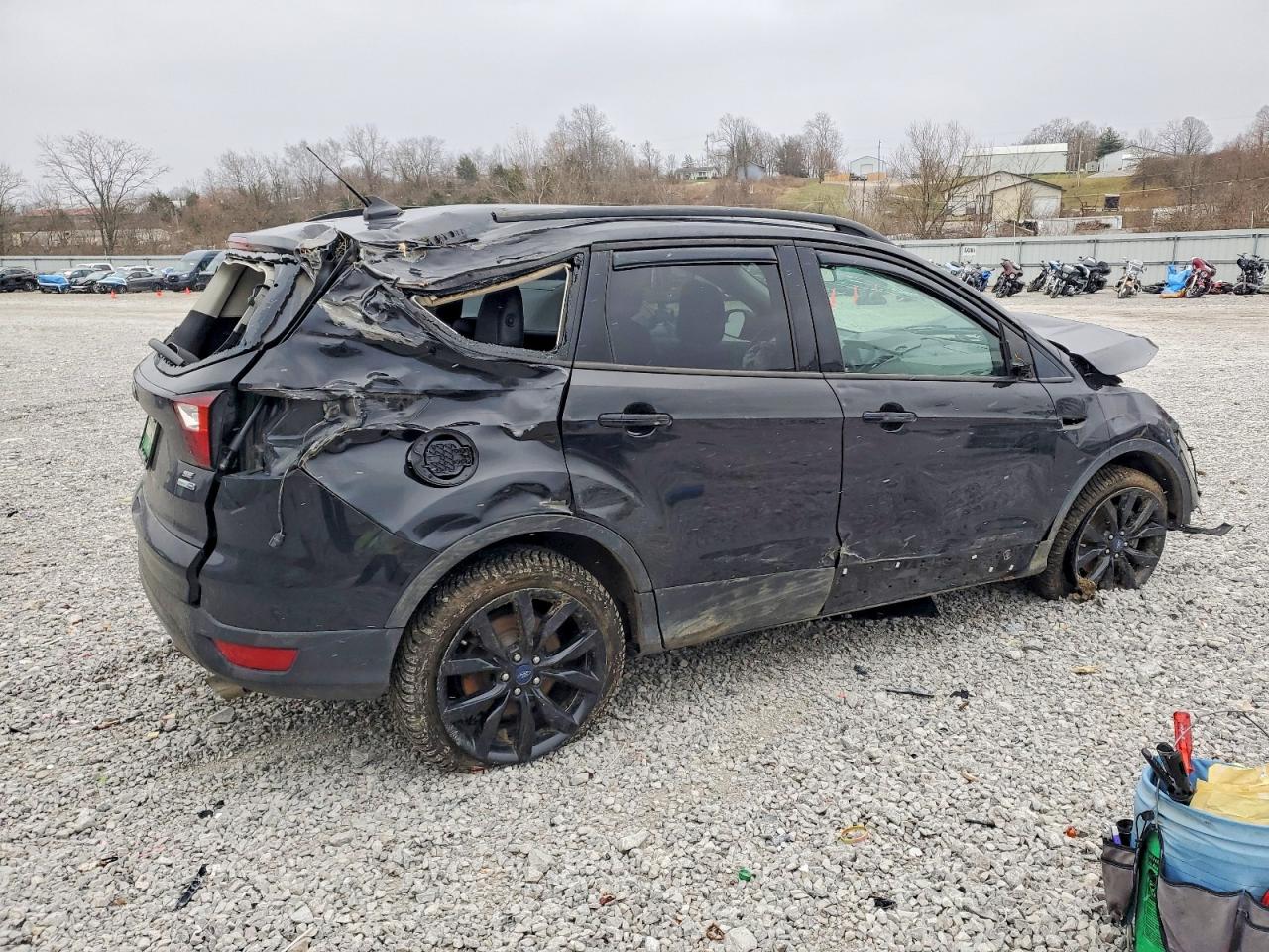 2019 FORD ESCAPE SE photo 3