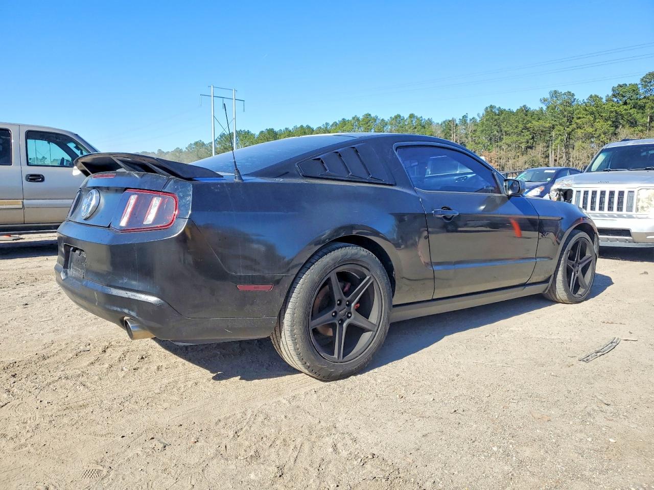 2012 FORD MUSTANG photo 3