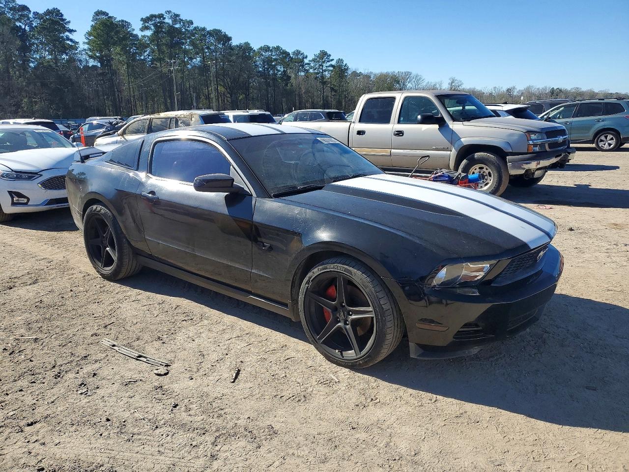 2012 FORD MUSTANG photo 4
