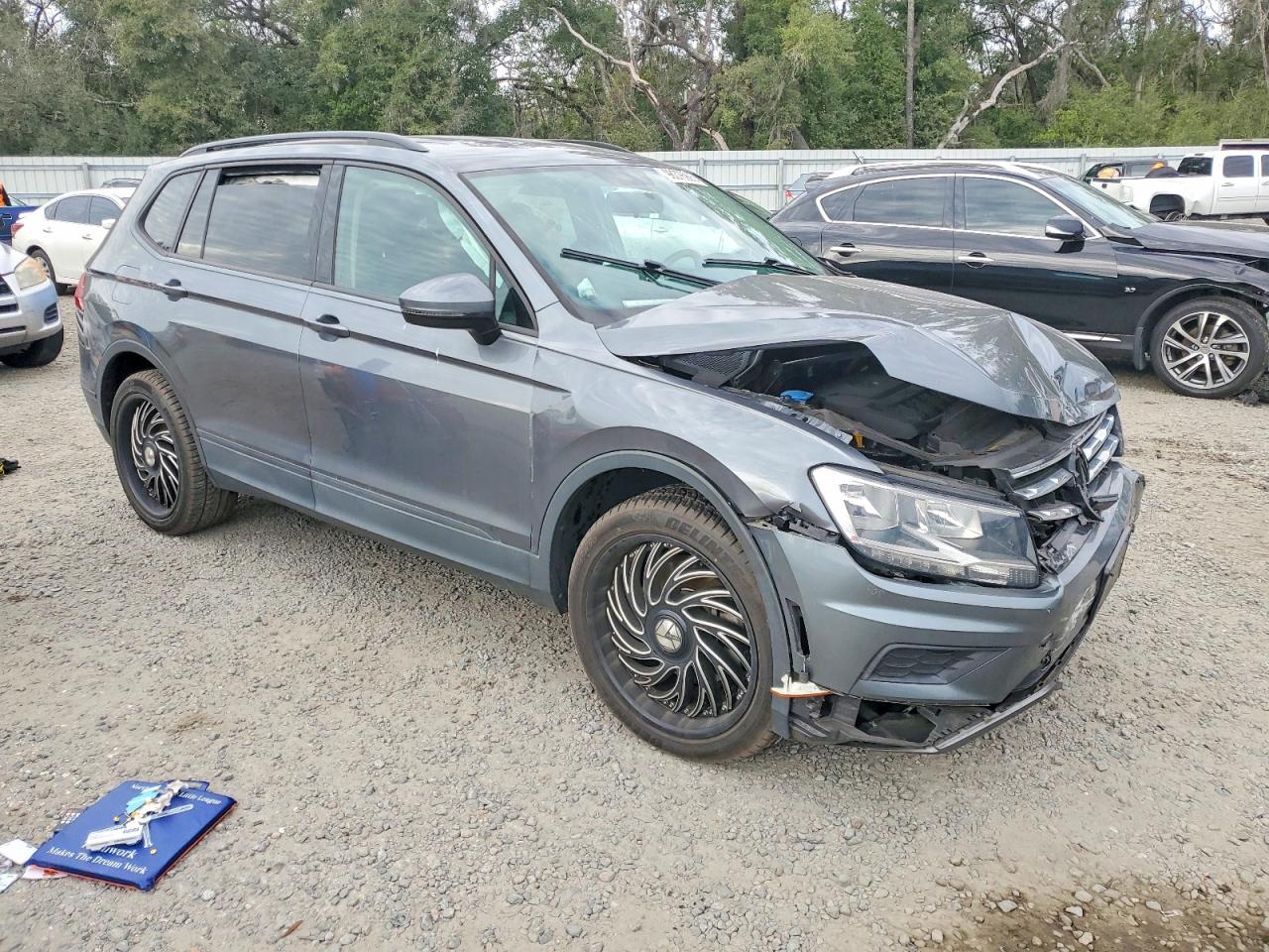 2021 VOLKSWAGEN TIGUAN S photo 10