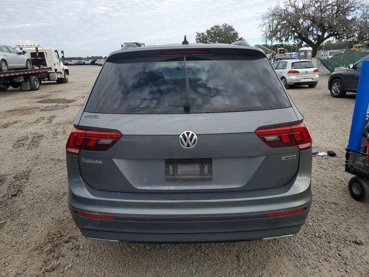 2021 VOLKSWAGEN TIGUAN S photo 16
