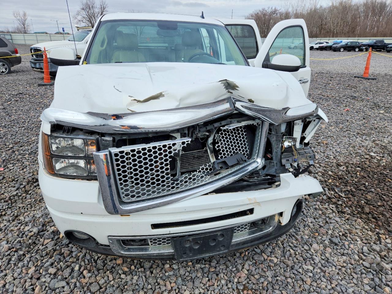 2011 GMC SIERRA K1500 DENALI photo 11