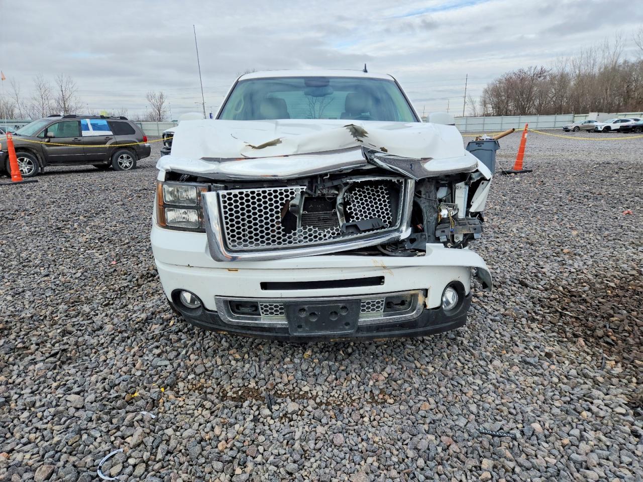 2011 GMC SIERRA K1500 DENALI photo 5