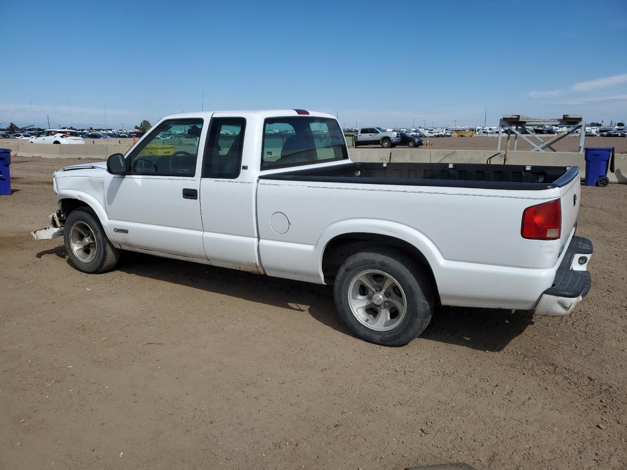 1998 CHEVROLET S TRUCK S10 photo 2