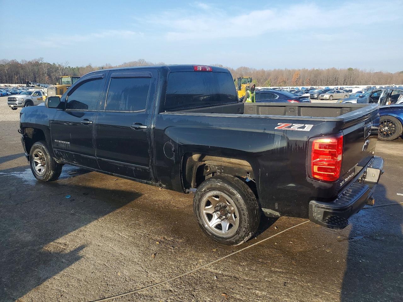 2017 CHEVROLET SILVERADO K1500 LT photo 2
