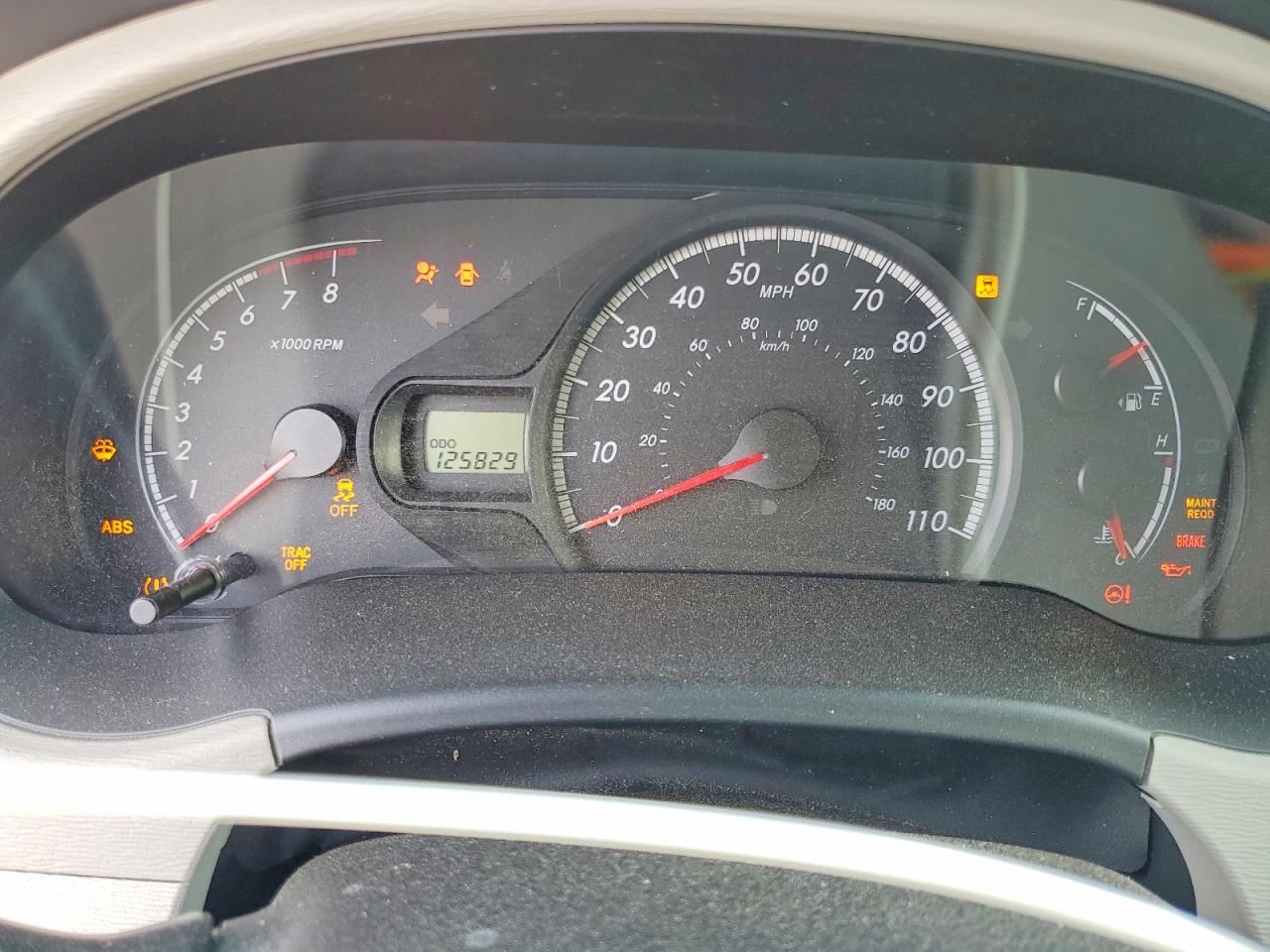 2014 TOYOTA SIENNA LE photo 9