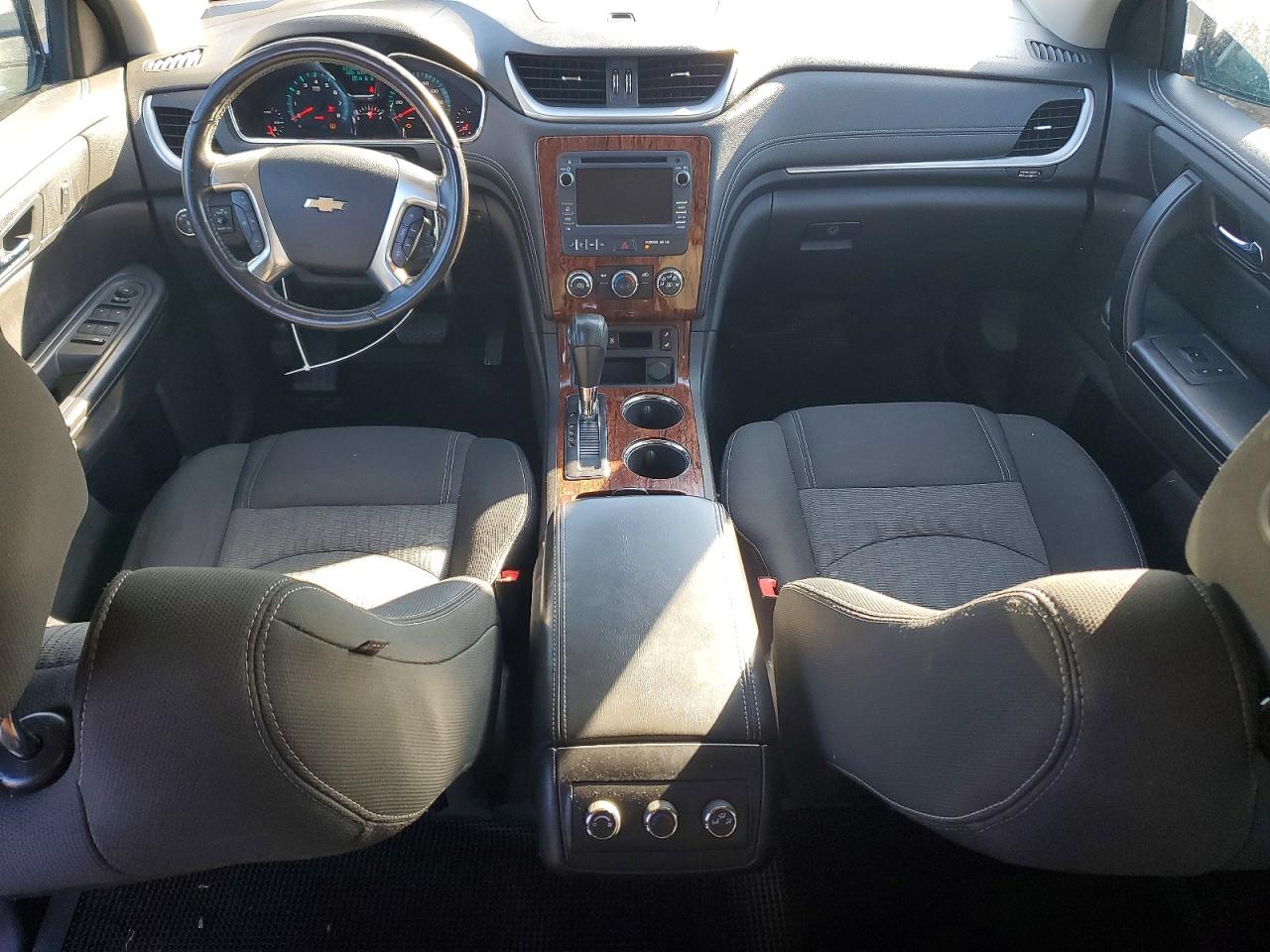 2014 CHEVROLET TRAVERSE LT photo 8