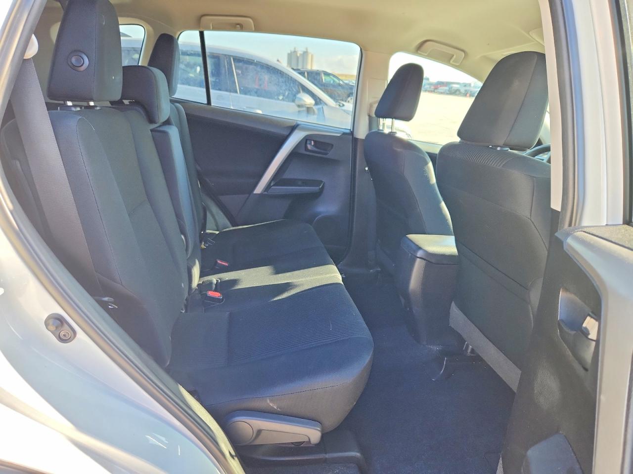 2017 TOYOTA RAV4 LE photo 11