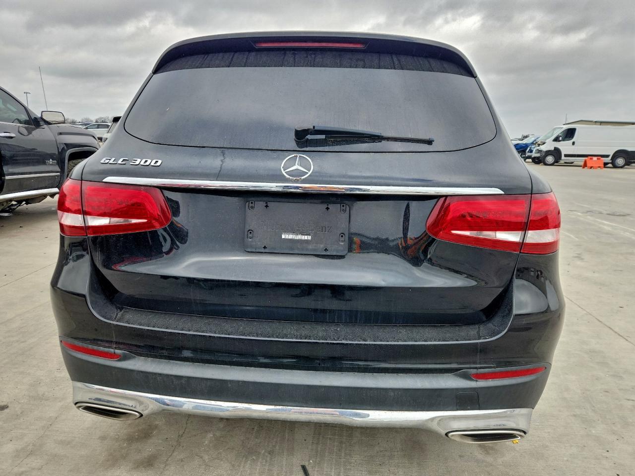 2018 MERCEDES-BENZ GLC 300 photo 6