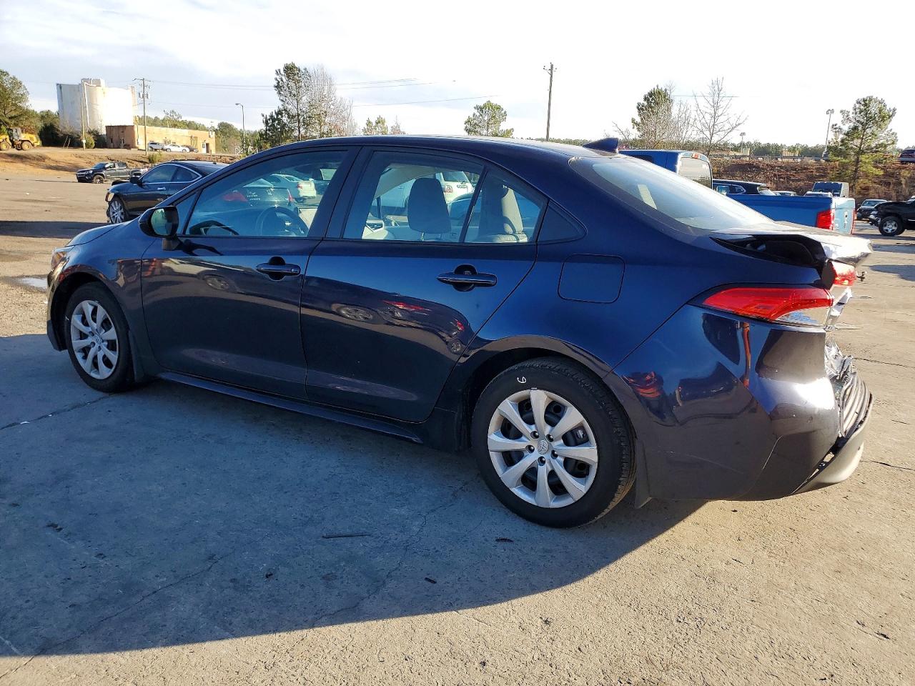 2024 TOYOTA COROLLA LE photo 2