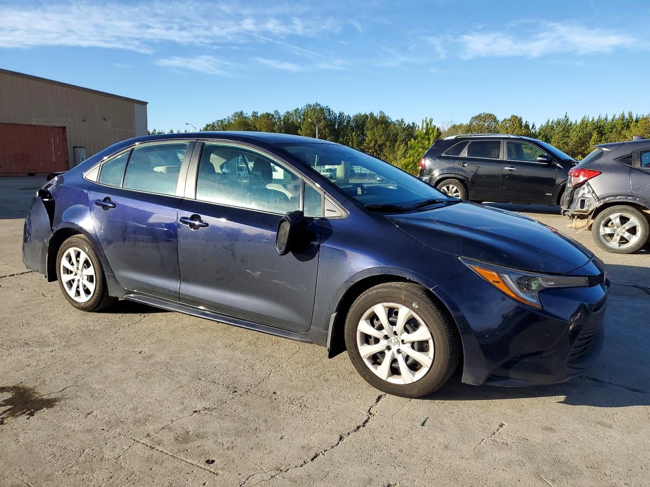2024 TOYOTA COROLLA LE photo 4