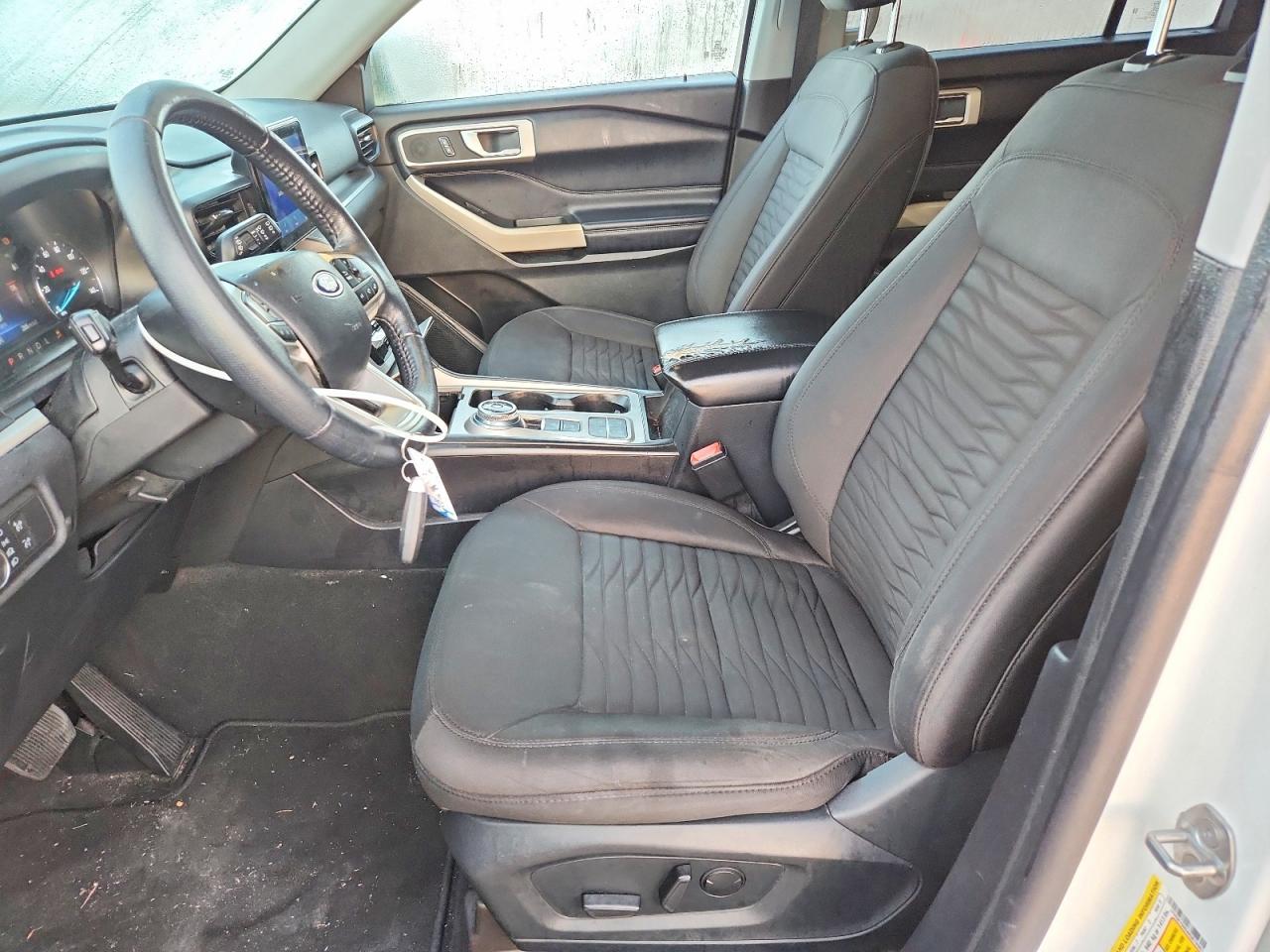 2021 FORD EXPLORER XLT photo 7